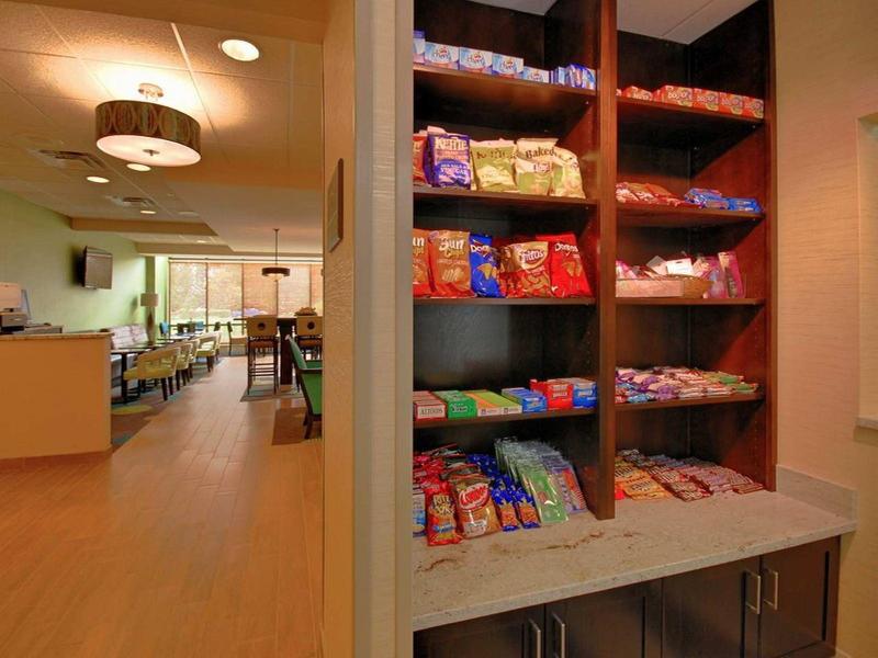 Hampton Inn Clinton Bagian luar foto